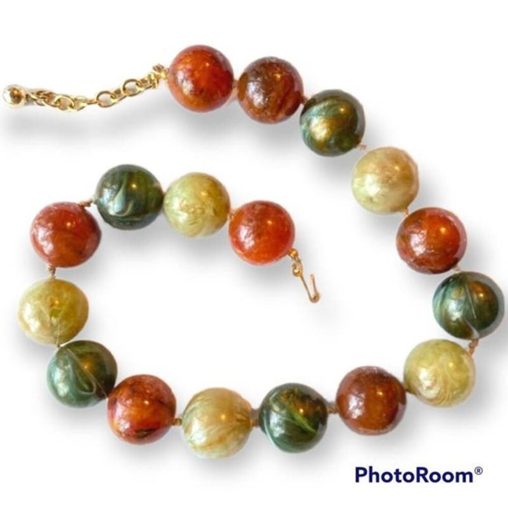 Vintage hand-knotted earth-tones marbled bead collar / choker style necklace